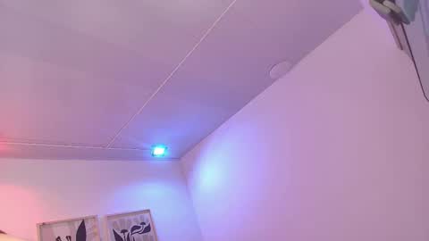 Chloe online show from March 1, 12:05 pm