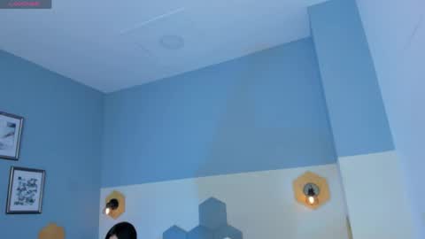 Chloe online show from April 14, 3:01 pm