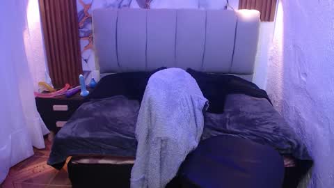 chloe_smith5 online show from November 15, 4:08 pm