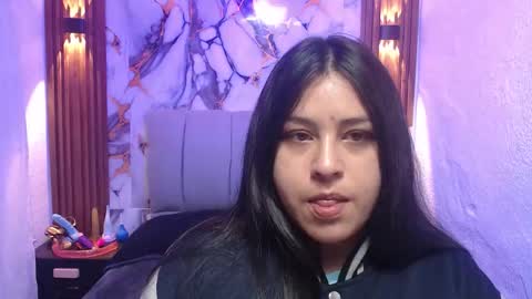 chloe_smith5 online show from November 24, 1:13 pm