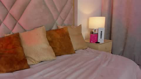 chloe_wilson7 online show from December 4, 2:03 am