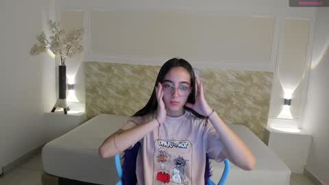 chloehil2 online show from December 27, 7:24 pm