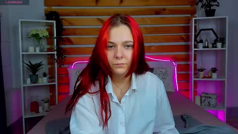 Chloe online show from December 15, 1:00 am