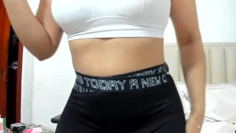 chloemiller   online show from June 30, 12:54 am