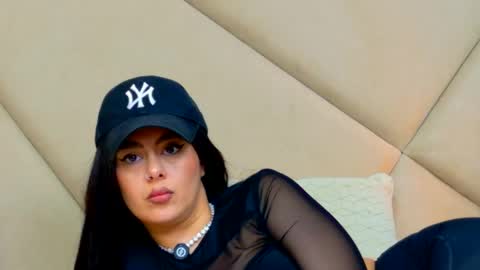 Chloe Vee online show from March 27, 8:26 am