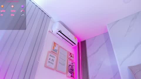 Snapshot of chlooee_ chatting on February 5, 1:04 am Chlooe online show from February 5, 1:04 am