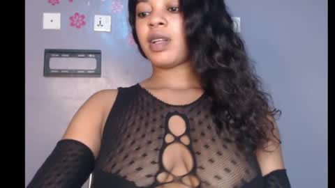 ESTHER online show from February 22, 8:18 am