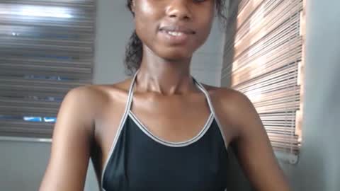 choco_petitqueen online show from December 14, 2:45 pm