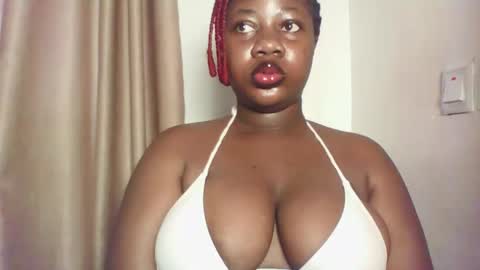 chocolateassgirl61 online show from December 21, 7:12 am