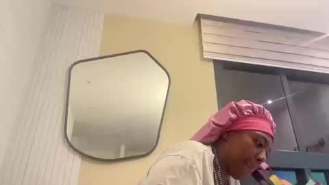 Snapshot of chocolatecakequeen chatting on December 29, 4:27 am ChocolateCakeQueen online show from December 29, 4:27 am