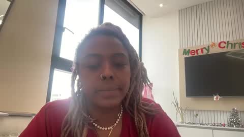 Snapshot of chocolatecakequeen chatting on December 22, 5:10 pm ChocolateCakeQueen online show from December 22, 5:10 pm