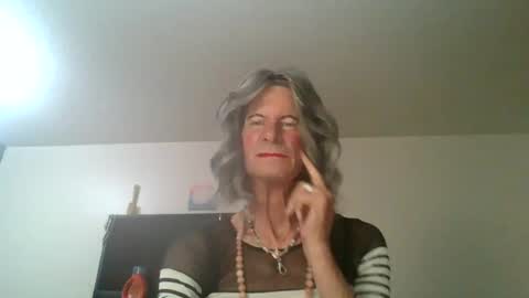 chrisssy online show from June 30, 8:47 am