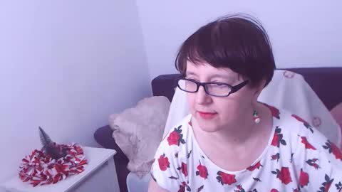 Snapshot of christarose chatting on December 23, 1:51 am Christa online show from December 23, 1:51 am