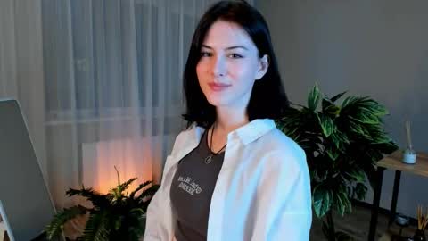 christaschrecongost online show from February 20, 6:09 pm