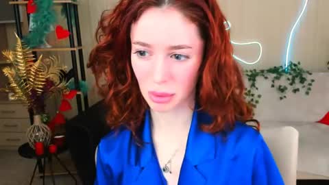 christinaconteeree online show from May 30, 7:32 pm