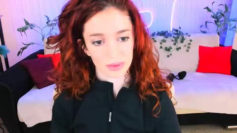 christinaconteeree online show from May 31, 6:09 pm