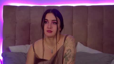 Christina online show from November 22, 7:05 pm