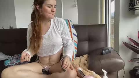 Snapshot of christine_f chatting on March 11, 4:07 pm Val riess -- Instagram free online show from March 11, 4:07 pm