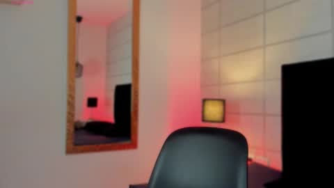 Snapshot of christine_harper chatting on October 14, 12:19 pm Christine online show from October 14, 12:19 pm