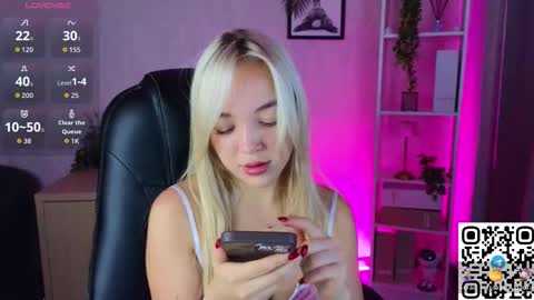 Snapshot of christy_little chatting on September 22, 11:47 pm hristy3 online show from September 22, 11:47 pm