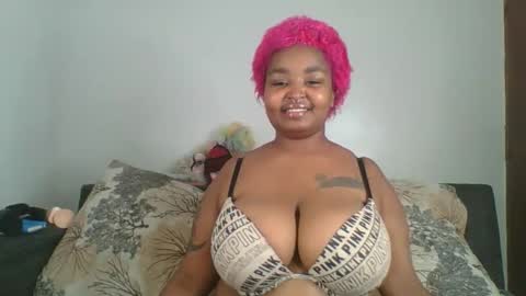 Snapshot of chubby_princess2 chatting on September 30, 3:06 pm chubby_princess2 online show from September 30, 3:06 pm