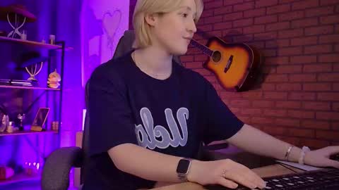 Cin Bellamy online show from February 27, 7:08 am