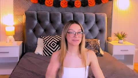 cindymori online show from November 1, 3:38 pm