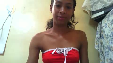 Snapshot of cindyx69 chatting on February 2, 4:05 am cindyx69 online show from February 2, 4:05 am