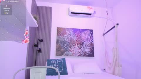 Cintia online show from October 22, 12:10 pm