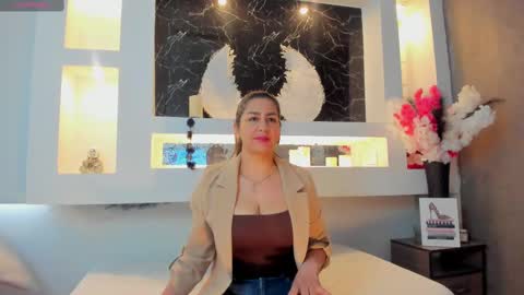 Cinthya  online show from October 4, 12:22 pm