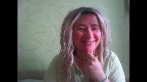 ClaireShannon online show from April 15, 8:37 am