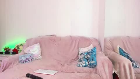 ClaireWarner online show from July 14, 11:05 am