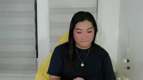 Snapshot of clairewntr_ chatting on February 27, 4:31 am CLAIRE online show from February 27, 4:31 am