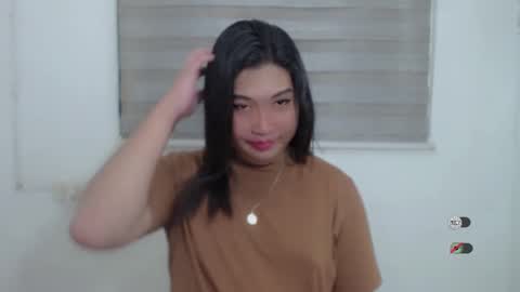 Snapshot of clairewntr_ chatting on January 31, 7:51 pm CLAIRE online show from January 31, 7:51 pm