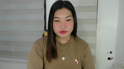 Snapshot of clairewntr_ chatting on March 6, 3:02 am CLAIRE online show from March 6, 3:02 am
