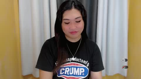 Snapshot of clairewntr_ chatting on January 21, 6:33 am CLAIRE online show from January 21, 6:33 am