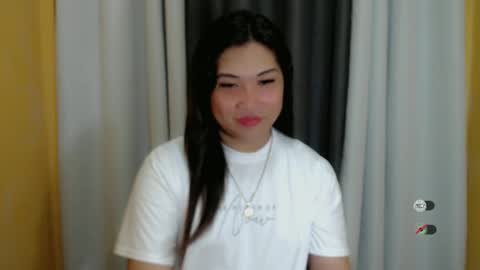 Snapshot of clairewntr_ chatting on January 7, 3:23 pm CLAIRE online show from January 7, 3:23 pm