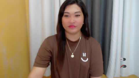 Snapshot of clairewntr_ chatting on January 17, 2:18 pm CLAIRE online show from January 17, 2:18 pm