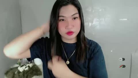 Snapshot of clairewntr_ chatting on March 9, 5:39 pm CLAIRE online show from March 9, 5:39 pm