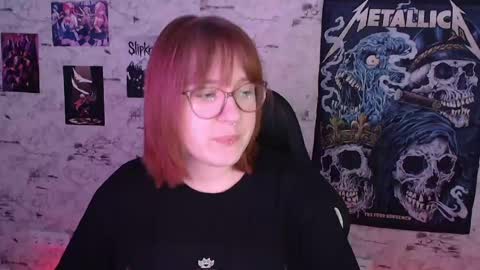 Clarissa online show from May 8, 9:23 am