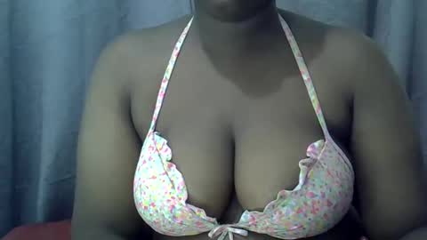 classy_zoey online show from January 6, 1:53 am