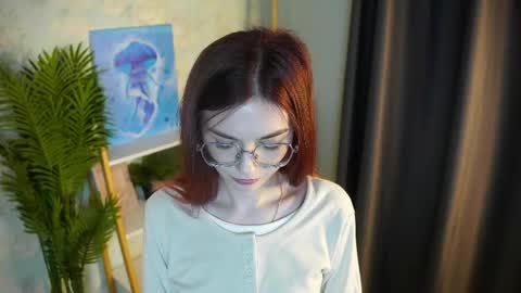 Wendy  DONT FORGET GIVE ME THUMBS UP online show from April 28, 4:11 pm