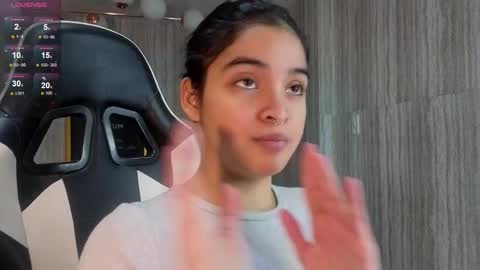 Clementine online show from November 27, 12:52 pm