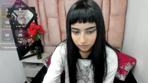 CLEO ROSS online show from December 13, 8:48 pm