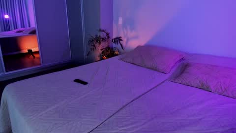 Snapshot of cleo_wildcat chatting on October 12, 4:53 pm cleo_wildcat online show from October 12, 4:53 pm
