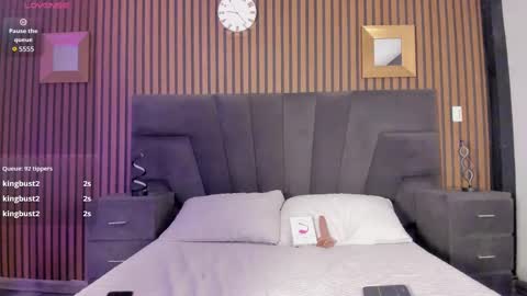 cleowhite_ online show from September 20, 5:50 am