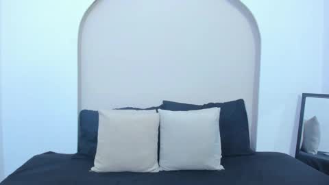 Cloe  online show from December 7, 9:44 pm