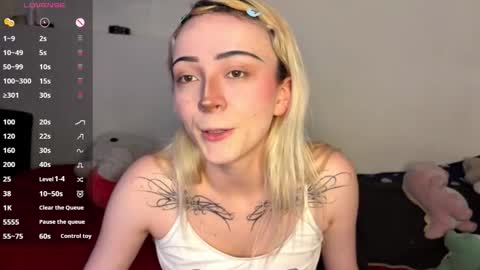  CLOE  online show from October 24, 7:54 pm