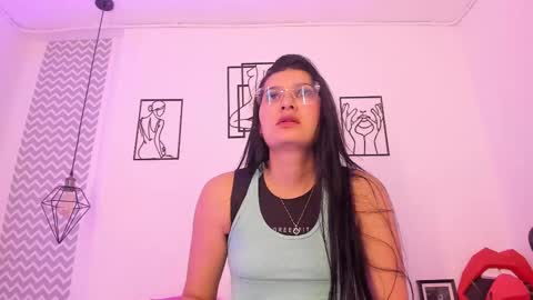 Snapshot of cloehonney chatting on September 11, 6:52 pm cloe online show from September 11, 6:52 pm