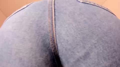 Snapshot of cloehonney chatting on October 6, 7:18 pm cloe online show from October 6, 7:18 pm